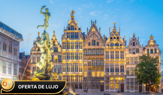 Recorrido por Europa del Este y Países Bajos con ciudades imperiales y canales históricos.